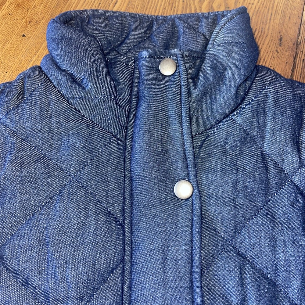 Be Cool Los Angeles Blue Quilted‎ Zippered Vest Lined with Fall Flannel Pattern